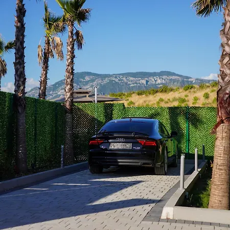 Villa Lakeside Palms *