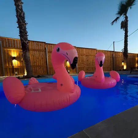 Βίλα Lakeside Palms